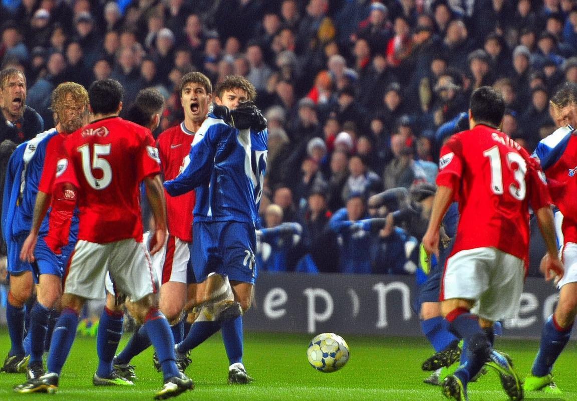 2008年曼市德比：曼联曼城激情巅峰对决