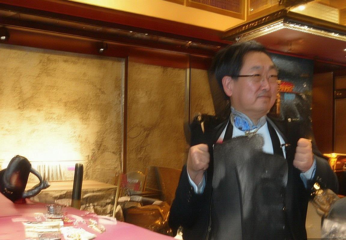 方便与阿图路：决策智慧的比较分析